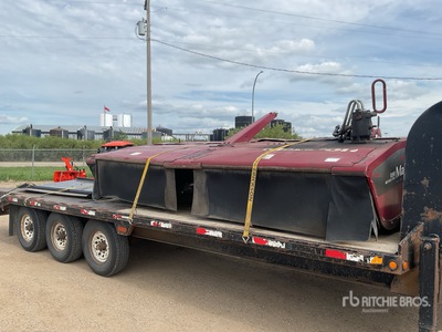 MacDon 580 Windrower Header (Inoperable)