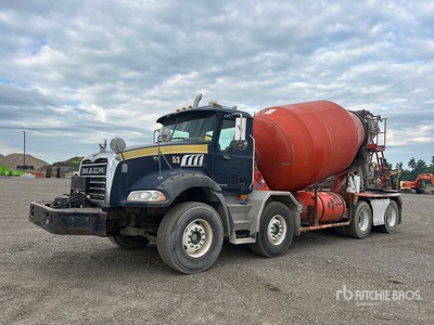 2007 Mack CT713 8x4 Twin-Steer Mixer Truck