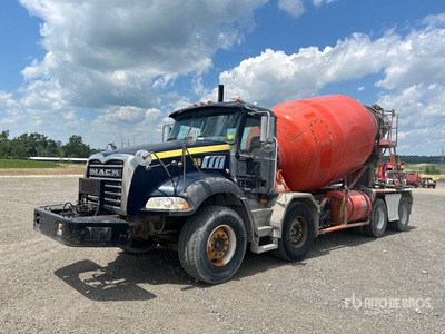 2009 Mack GU813 8x4 Twin-Steer Mixer Truck