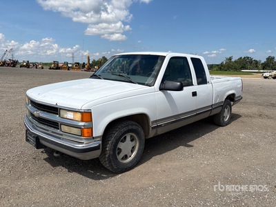 1998 Chevrolet C/K 1500 4x2 Extended Cab Truck Pickup