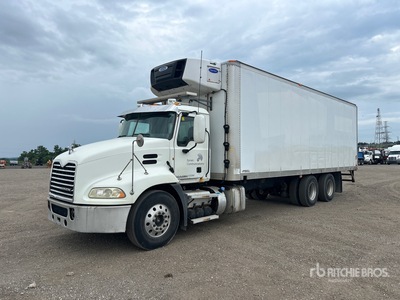 2011 Mack CXU613 6x4 Refrigerated Truck