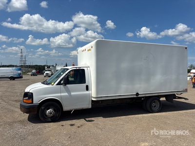 2007 GMC Savana G3500 4x2 Van Truck