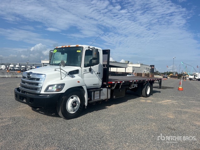 2019 Hino 338 4x2 Flatbed Truck