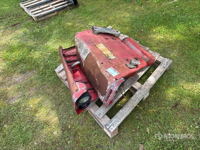Quantity of (2) Flat Top Tractor Fenders - Fits Massey Ferguson 265