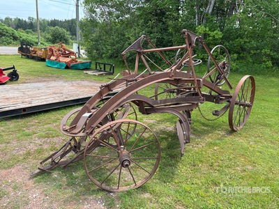 Austin MFG 7 ft Antique Pull Type Grader