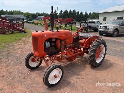 Allis Chalmers 2WD Antique Tractor