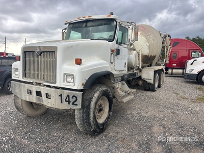 2004 International 5500i 8x4 Mixer Truck (Inoperable)