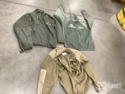 (48) Cold Weather Jackets & (2) Extreme Cold Weather Liners