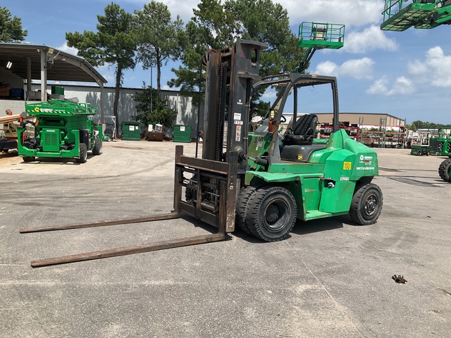 2017 Mitsubishi FD70N 9000 lb Pneumatic Tire Forklift