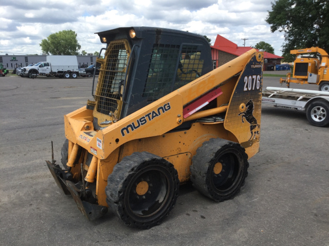 2011 Mustang 2076 Skid-Steer Loader