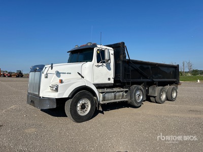 2009 Western Star 4900 SA 8x4 Tri/A Dump Truck