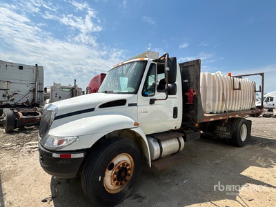 2002 International 4300 4x2 Tanker Truck