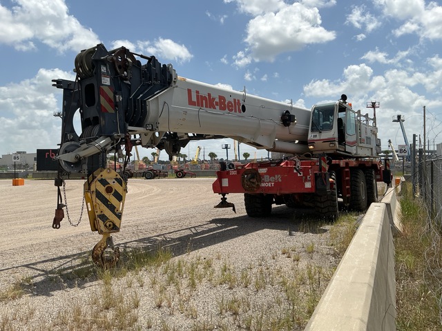 Link-Belt RTC-80110 110 ton Rough Terrain Crane