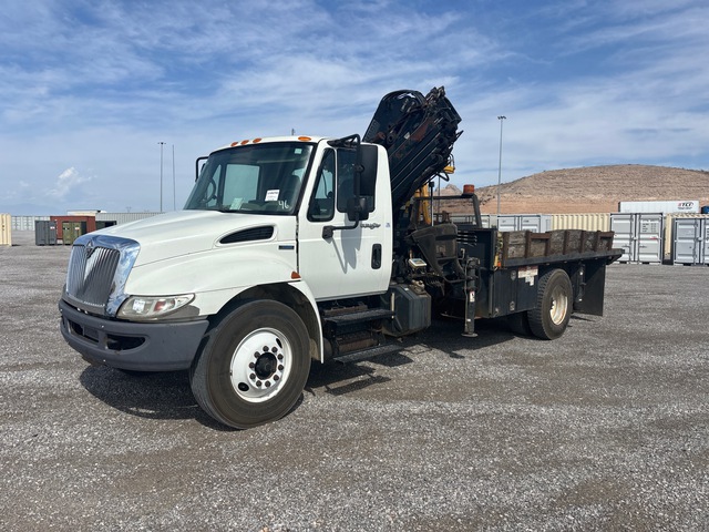 Hiab XS Knuckle Boom on 2009 International 4300 4x2 Boom Truck