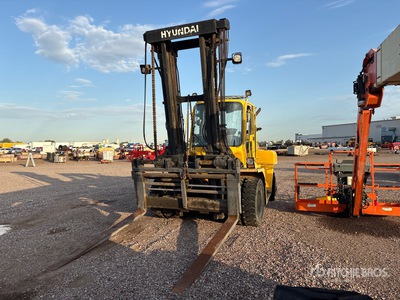 Hyundai 110D 24251 lb Cushion Tire Forklift