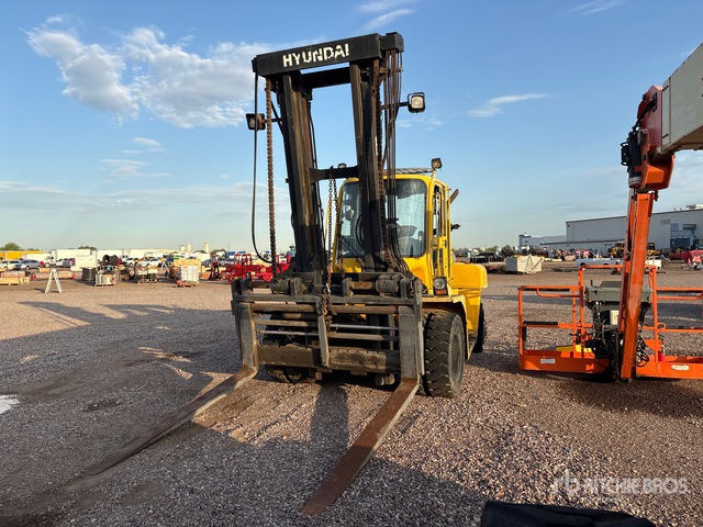 2011 Hyundai 110D-7E 24251 lb Cushion Tire Forklift