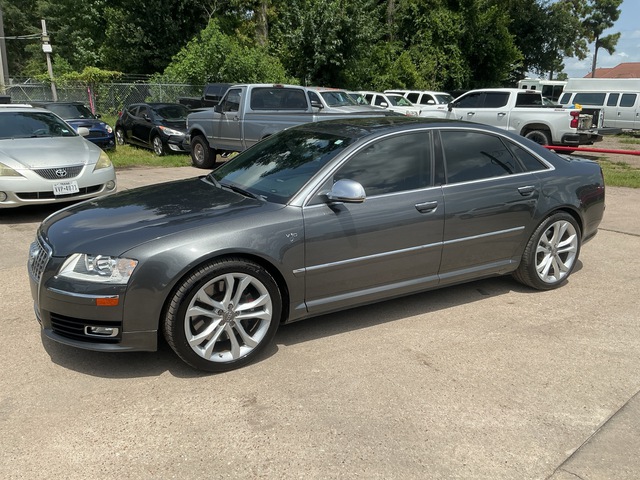 2008 Audi S8Q Automobile