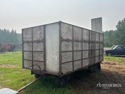 Truck Box with Hoist