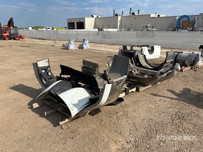 Quantity of (4) Pallets of Truck Fenders and Bumpers