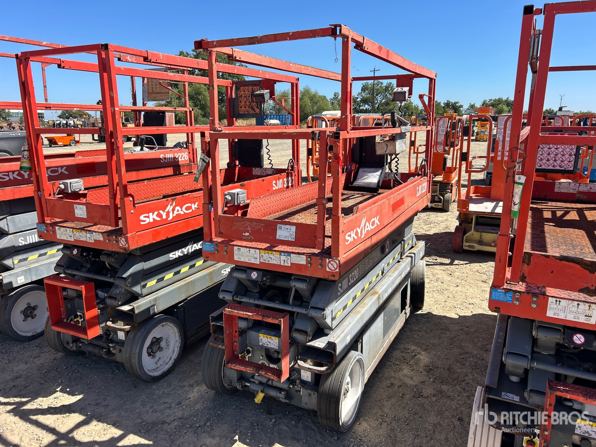 2014 Skyjack SJ3220 Electric Scissor Lift