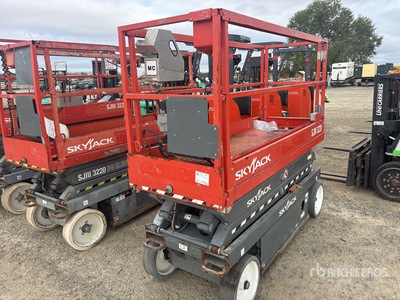2018 Skyjack SJIII 3220 Electric Scissor Lift