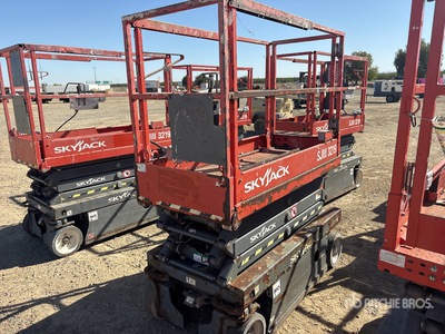 2017 Skyjack SJ 3219 Electric Scissor Lift
