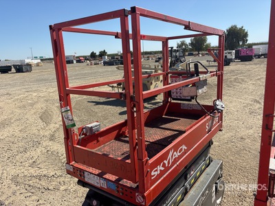 2017 Skyjack SJ 3219 Electric Scissor Lift