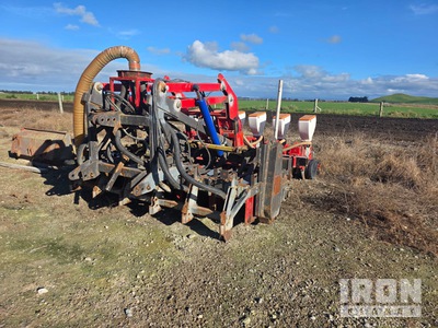 2012 Ozdoken VPHED-G6 Seed Drill
