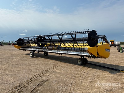 2015 New Holland 880CF 40 ft Flex Draper Tête de moissonneuse-batteuse