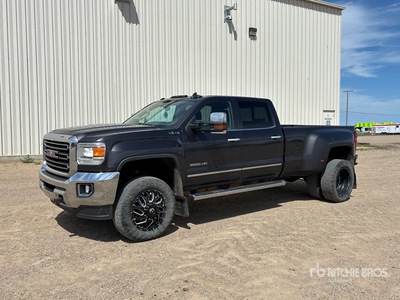 2015 GMC Sierra 3500 4x4 Crew Cab Pickup