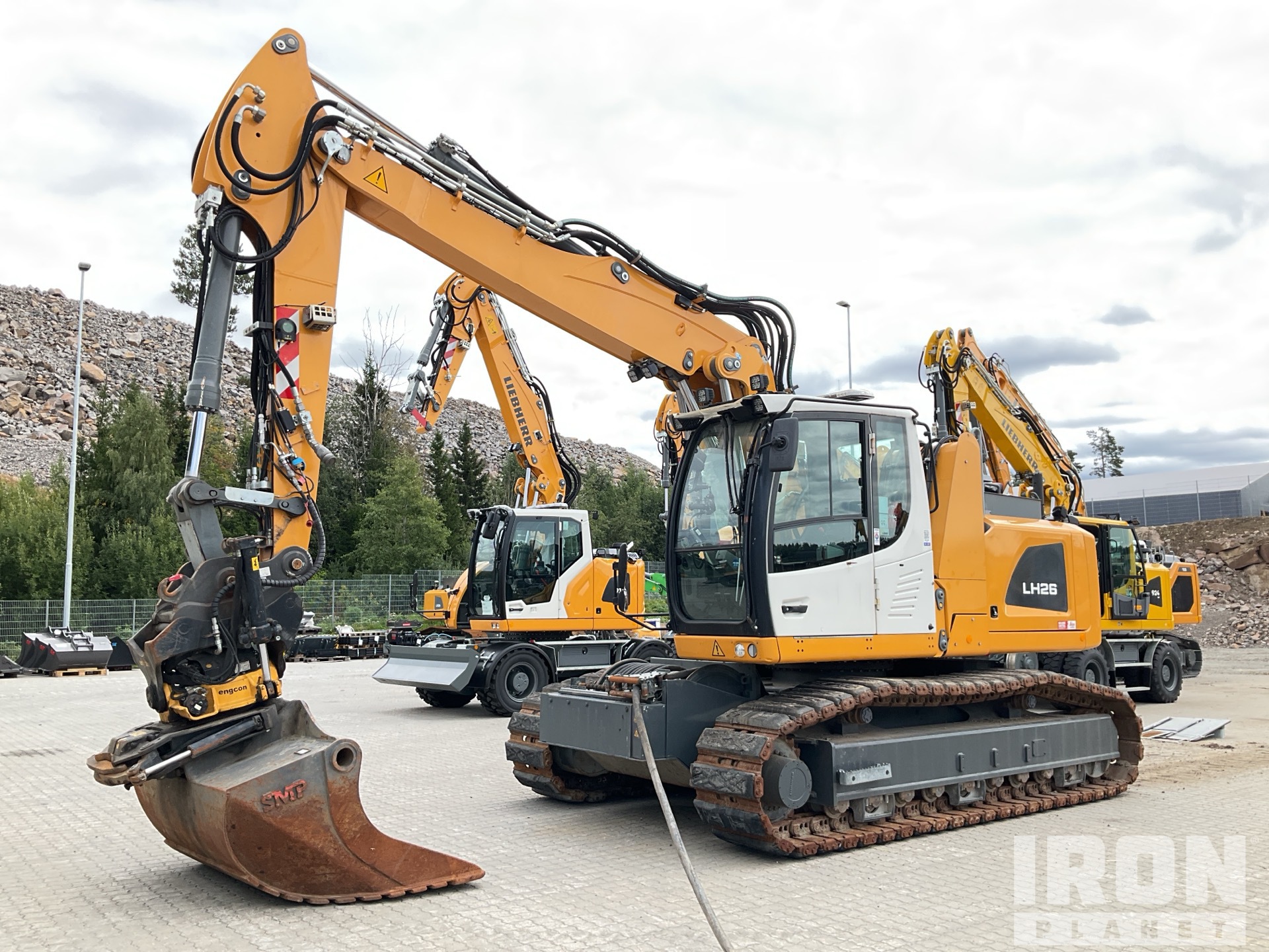 2021 Liebherr LH26EC Electric Track Material Handler