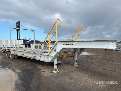 1977 Brentwood 8.2 m Bogie/A Equipment Trailer