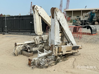 Quantity of (2) Fassi 75 Hydraulic Knuckle Boom Crane Accessorio per gru