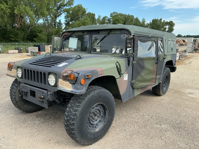 2001 AM General M1097A2 HMMWV 4 Door Hard Top w/Helmet Top