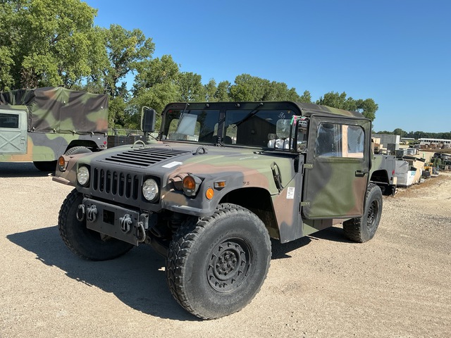 AM General M1097A2 HMMWV 4 Door Soft Top w/Truck Body
