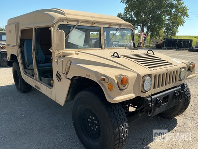 1996 AM General M1097A2 HMMWV 4 Door Hard Top w/Helmet Top
