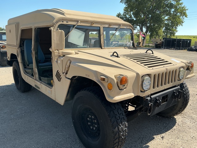 1996 AM General M1097A2 HMMWV 4 Door Hard Top w/Helmet Top