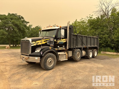2015 Freightliner 122SD 8x4 Tri/A Dump Truck