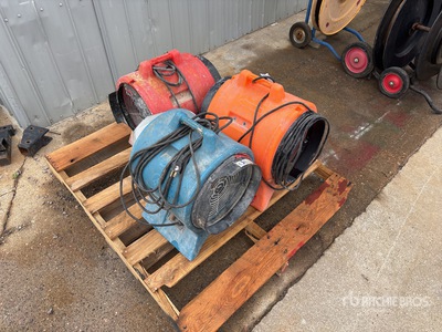 Quantity of (3) Air Blowers Divers - Magasin, entrepôt, consommateur