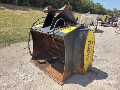REMU EP4150HD 64 in Q/C Excavator Screening Bucket