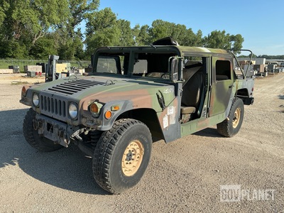 2002 AM General M1097A2 HMMWV 4 Door Soft Top w/Truck Body