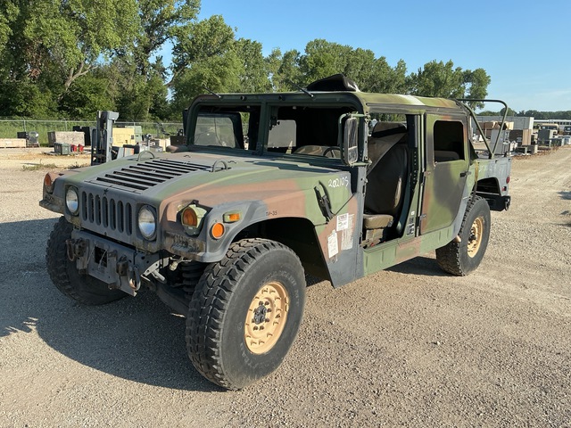 2002 AM General M1097A2 HMMWV 4 Door Soft Top w/Truck Body