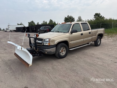 2005 Chevrolet 2500 4x4 Crew Cab Snow Plow Truck