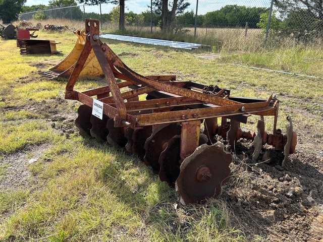 54 in 3-Point Disc Harrow 54 in 3-Point Disc Harrow