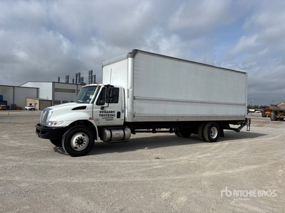 2019 International 4300 4x2 Camion fourgon