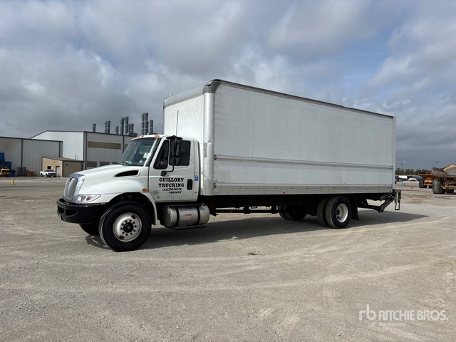 2019 International 4300 4x2 Van Truck