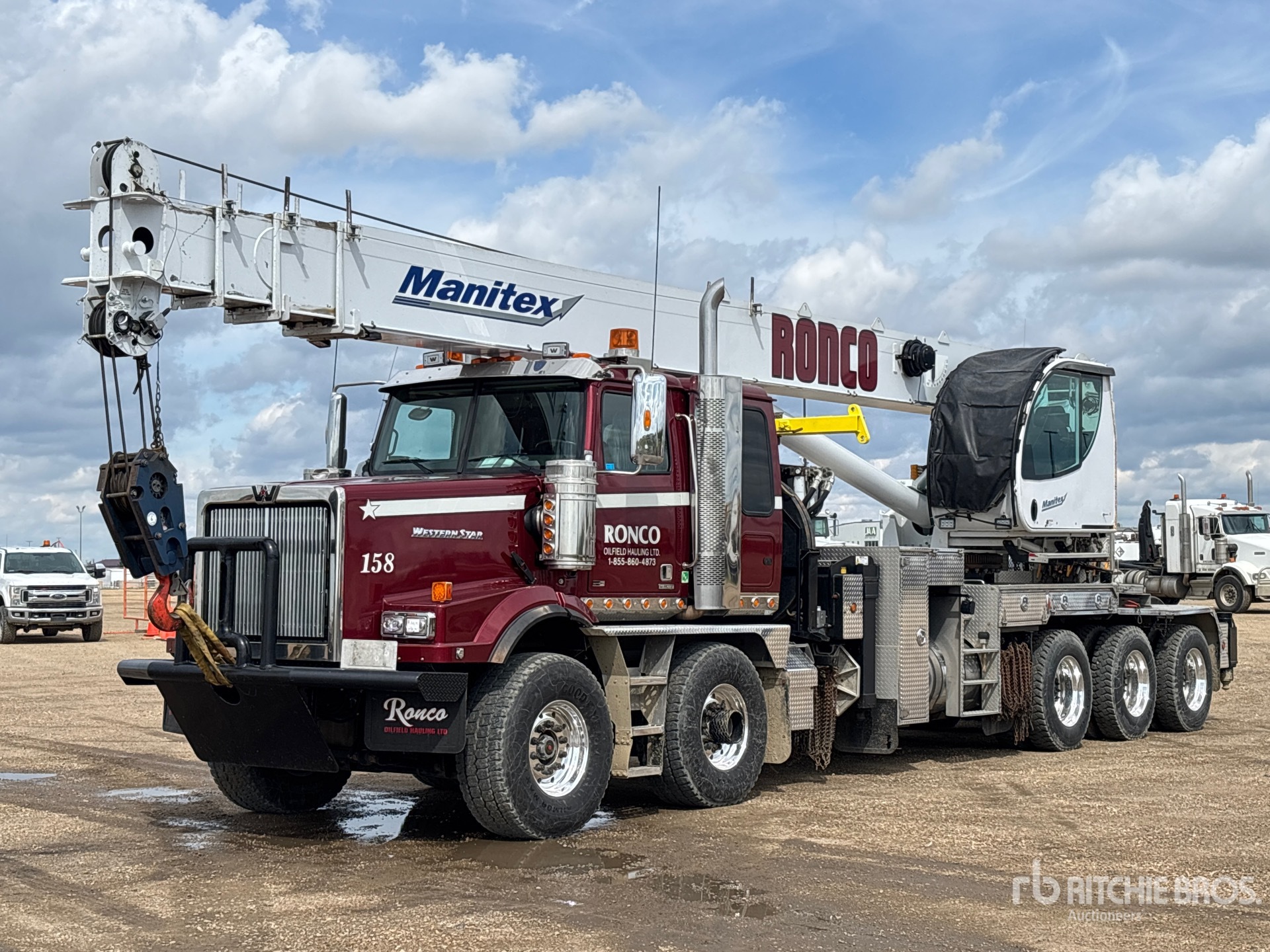 Manitex 45110T 45 ton Straight Boom on 2013 Western Star 4900TS 10x6 Twin-Steer Sleeper Boom Truck