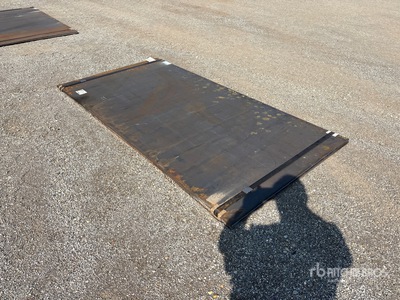 Quantity of (2) 2025 Kit Containers 4 ft x 7 ft 10 in Placas de acero