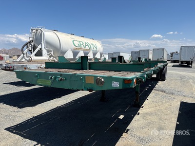 1984 Utility 40 ft T/A Flatbed Trailer