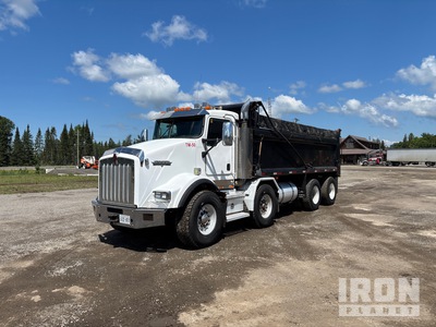 2007 Kenworth T800 8x4 Twin-Steer T/A Dump Truck